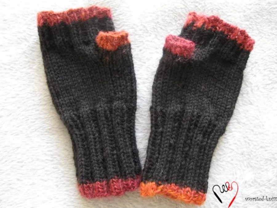Two-tone Fingerless mitts